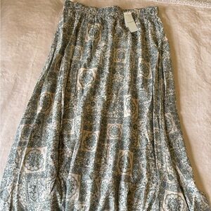 Abercrombie Crinkle Textured Maxi Skirt